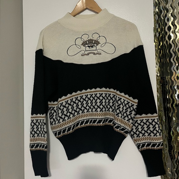 Vintage knit sweater with embroidered horse and crown black and white 90s #retro - Picture 1 of 5
